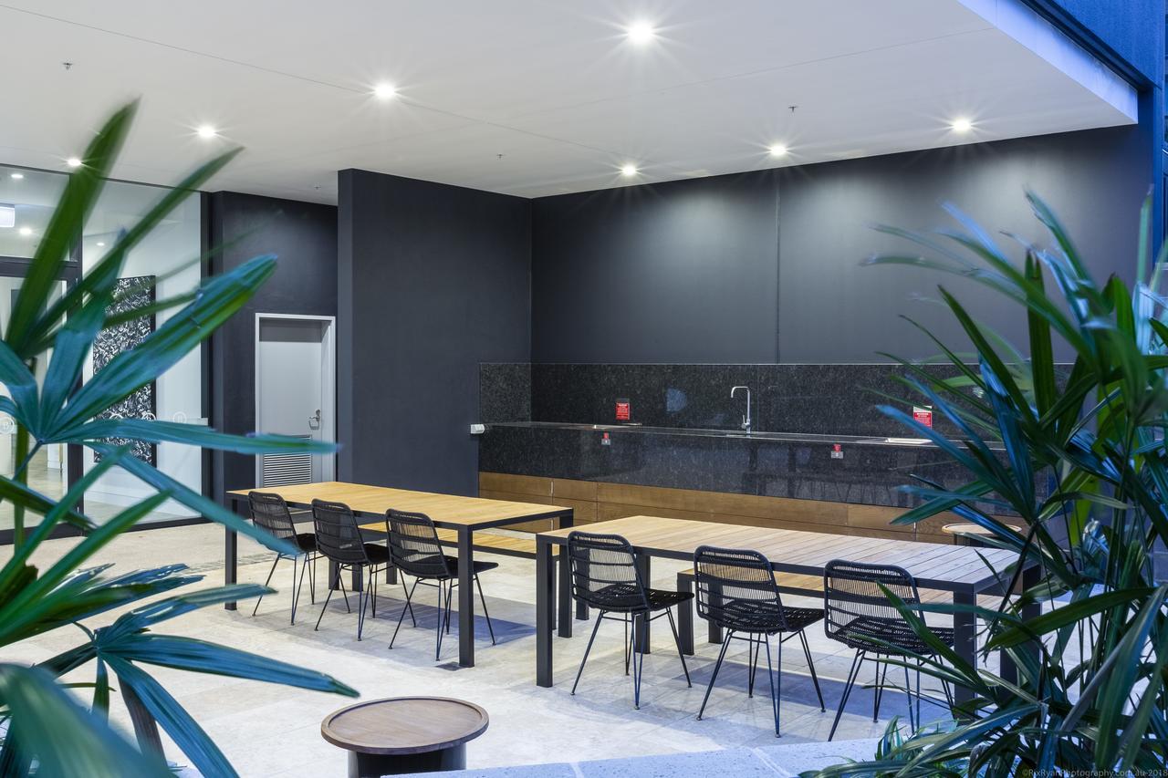 Boardwalk Burleigh Beach - Official Gold Coast Exterior foto